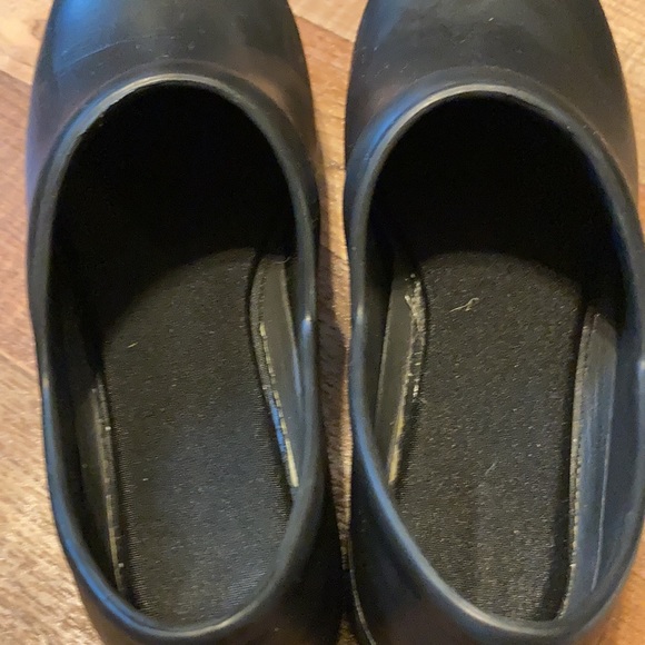 Any wear black nursing shoes size 8 W - Picture 4 of 7